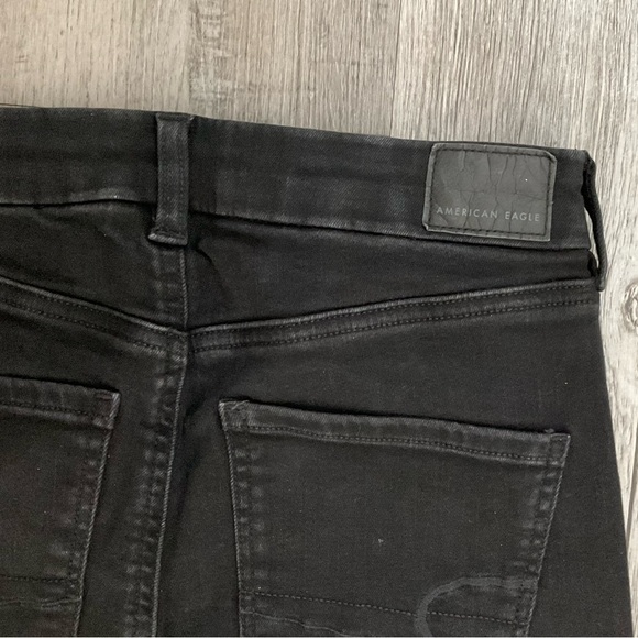 AE Curvy Hi-Rise High-Waisted Black Jegging, Ripped Skinny Fit - Picture 8 of 10